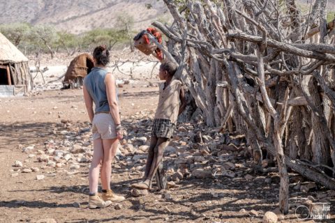 Los Himba En Namibia | La Tribu Con Las Mujeres MAS BELLAS De Africa