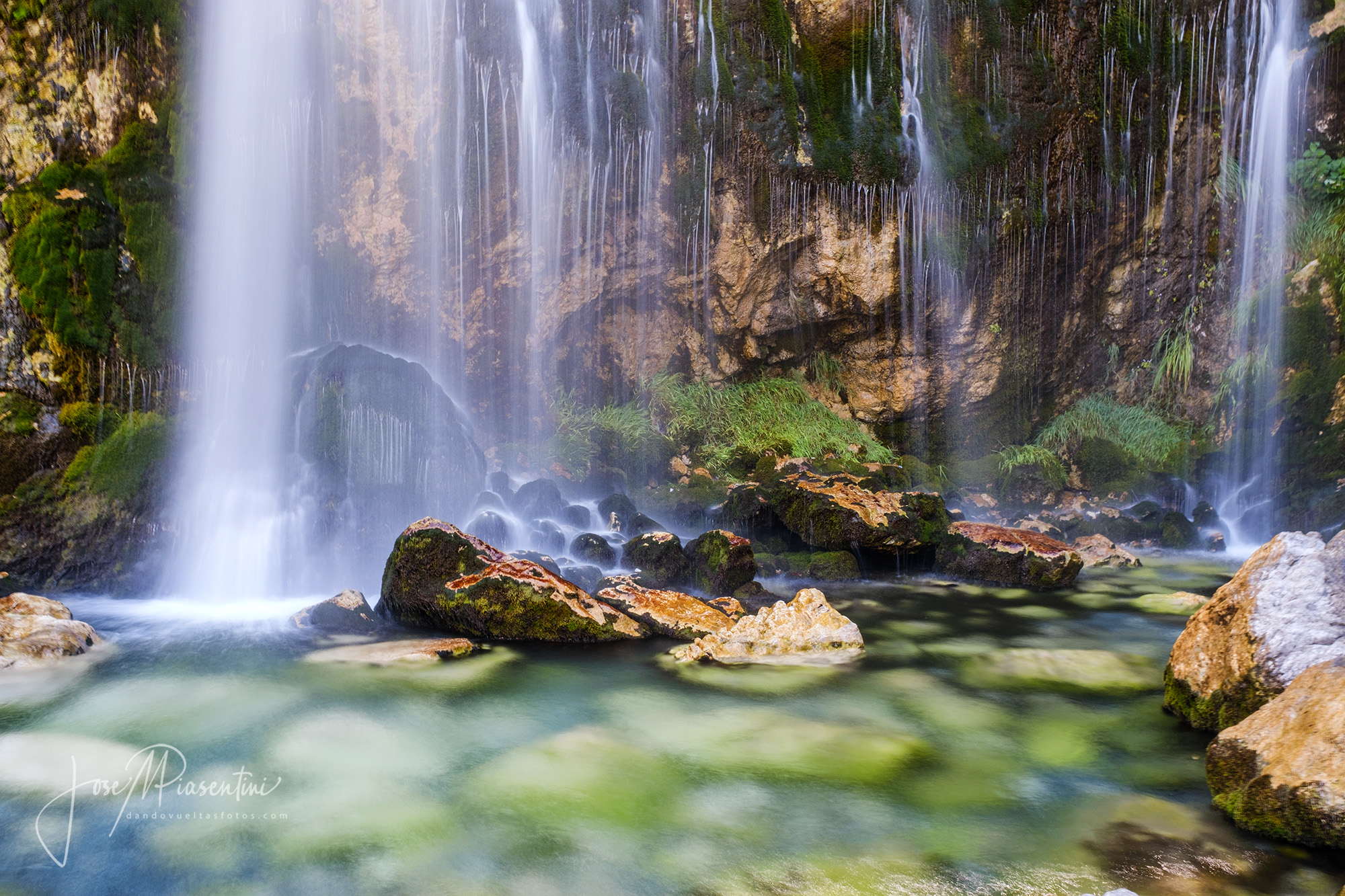 waterfall grunas theth albania
