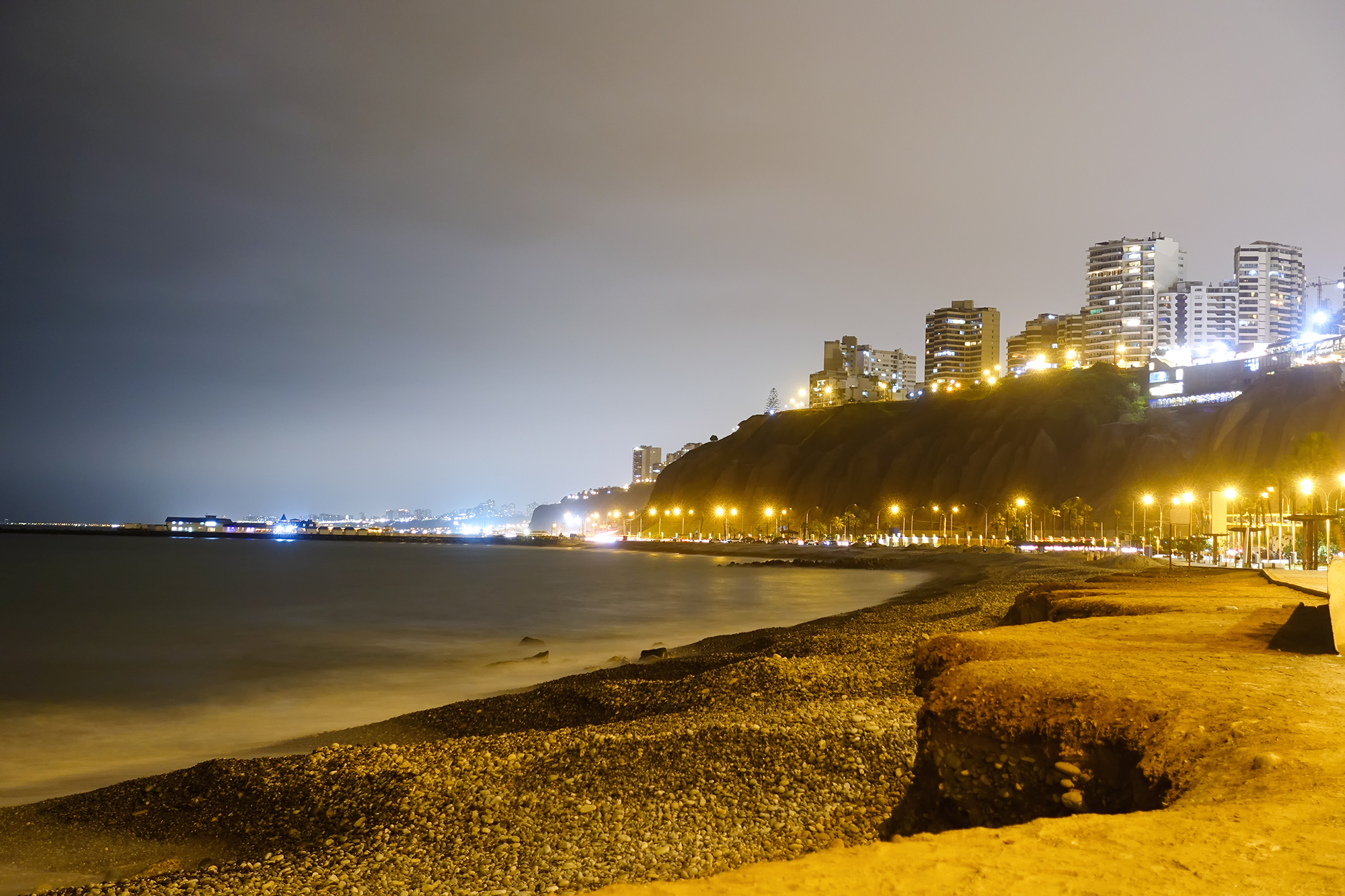 Lima-Peru-vista-nocturna